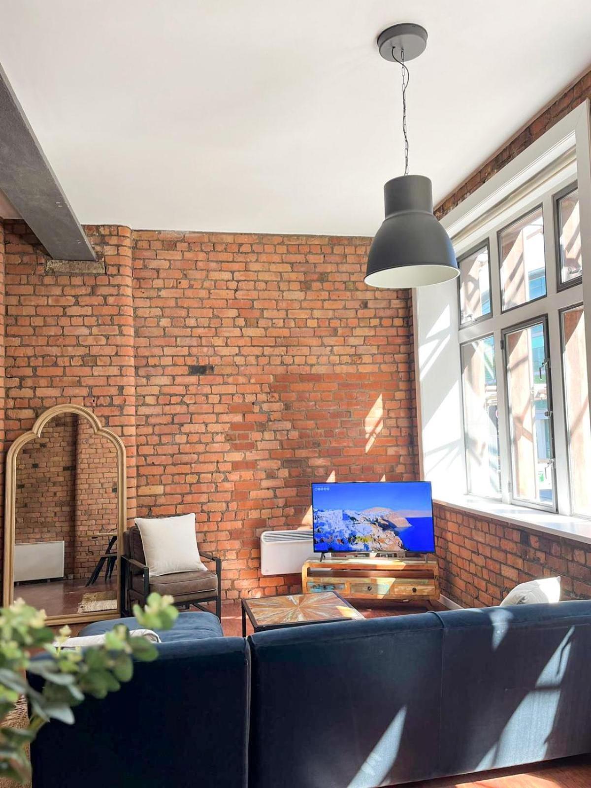 Stylish Loft Apartament - City Center L1 Ливърпул Екстериор снимка